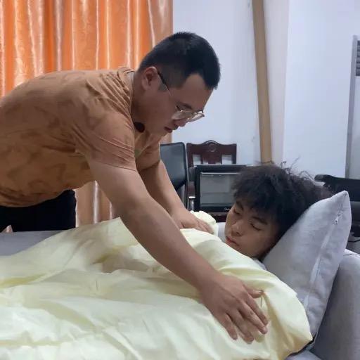 垄个学霸衫裤作坊