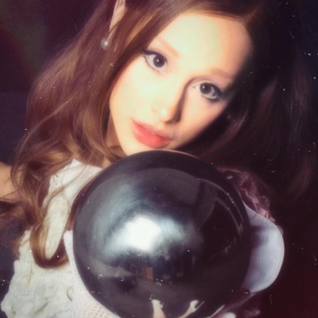 泪水打湿塔斯汀