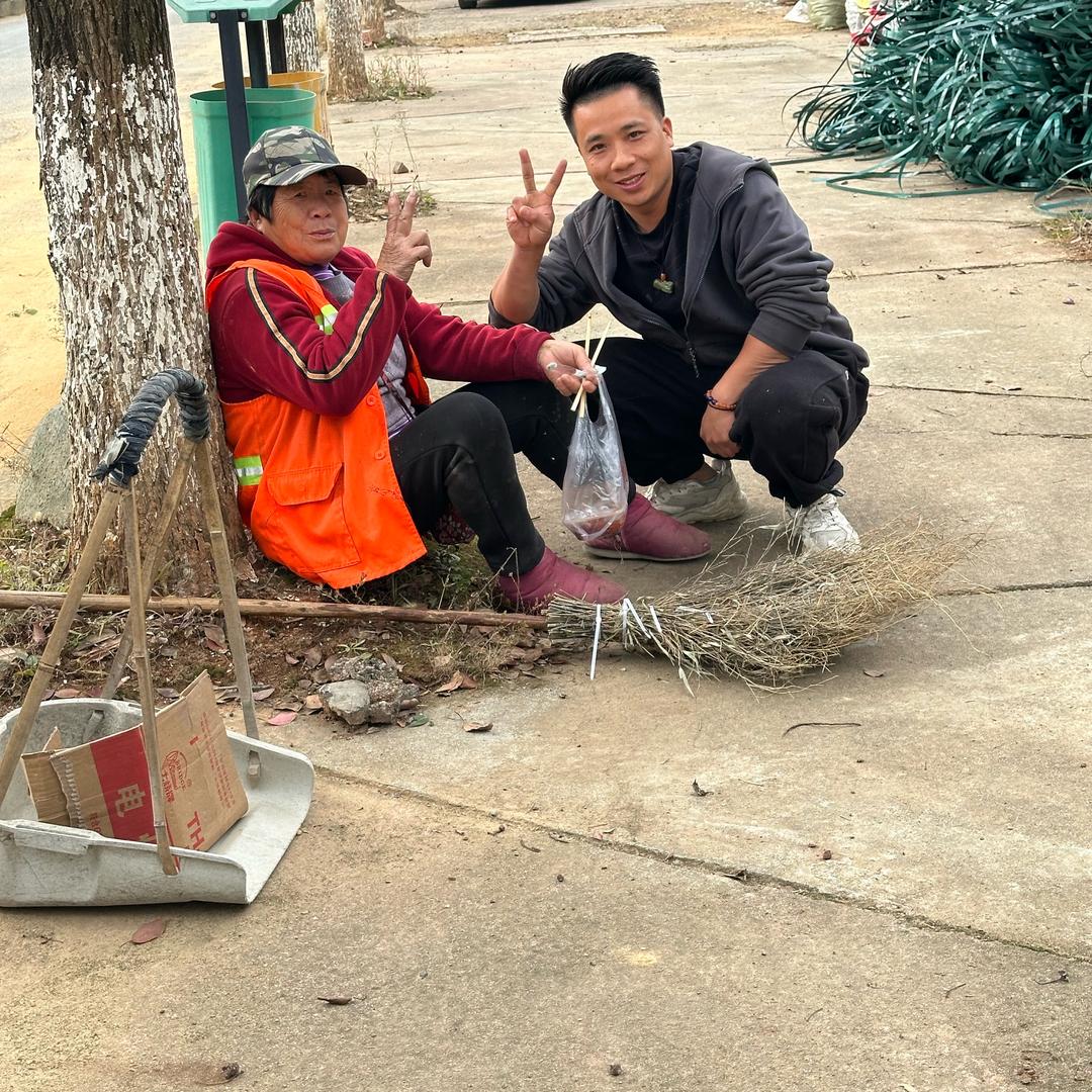 炊事班小刘（乐宇）