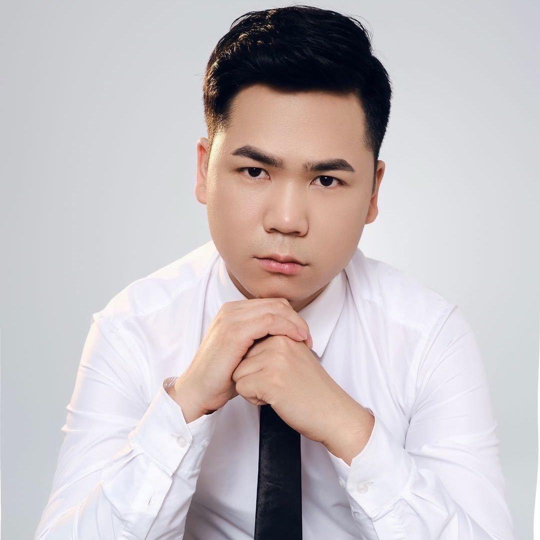 信丰卖房的华哥哥