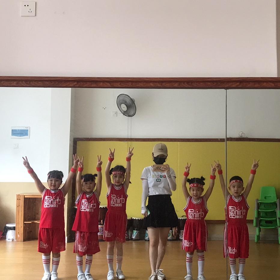 @👑👑小姐姐（橱窗有好物）