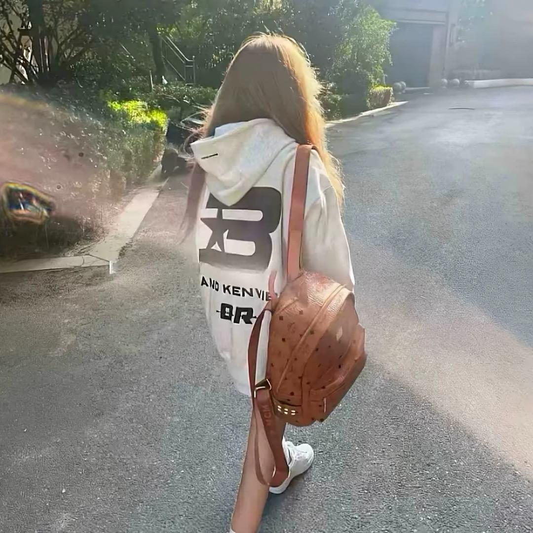 小嫣不懂事