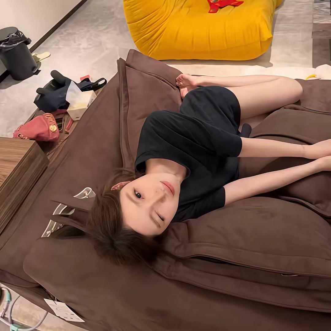 小 咖 喱.