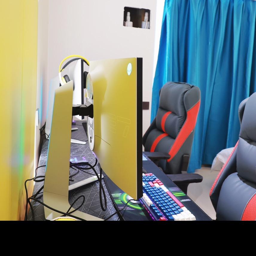 鲨鱼电竞酒店官方号