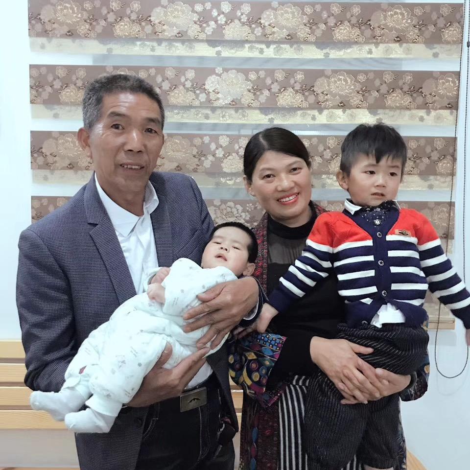 蝴蝶翩翩起舞