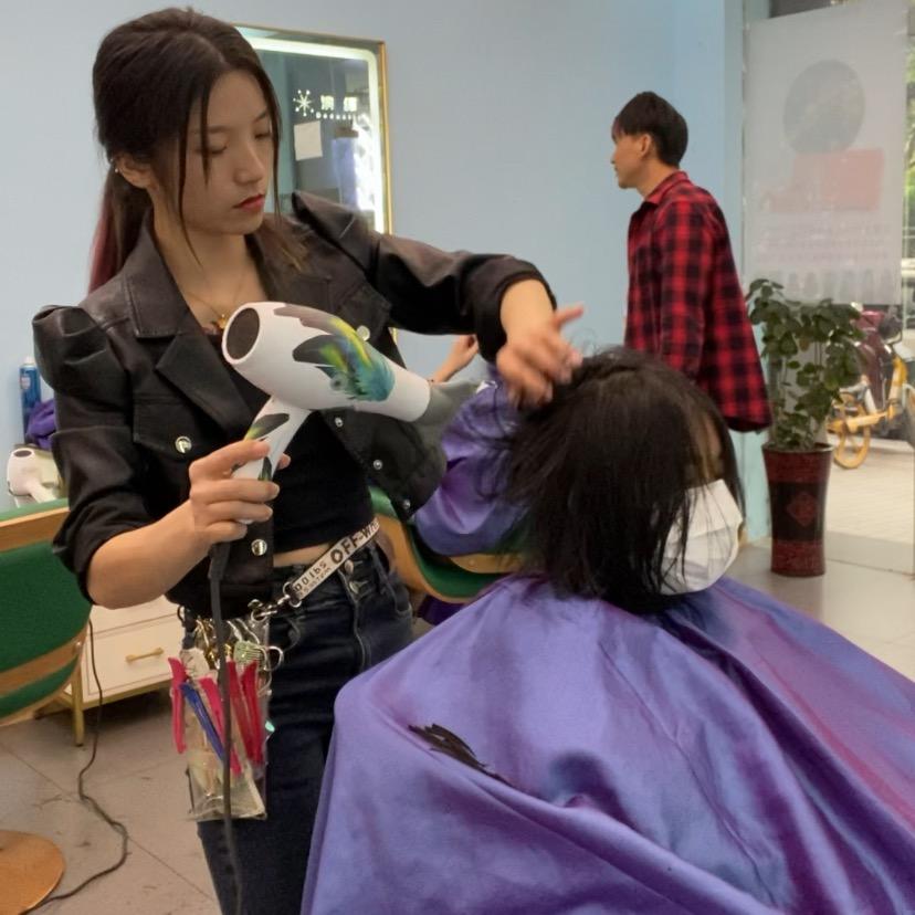 爱笑的表妹