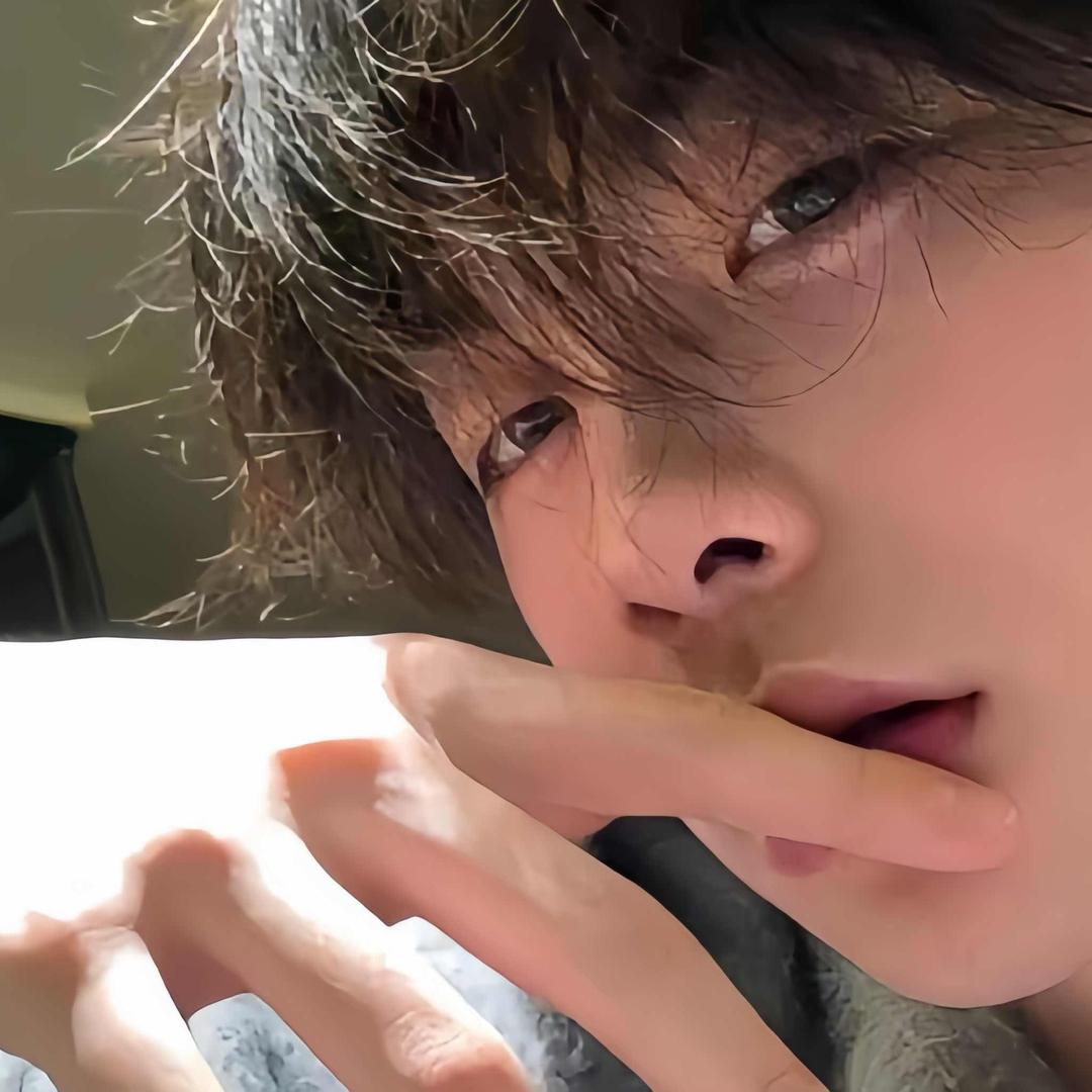 李玖哲.