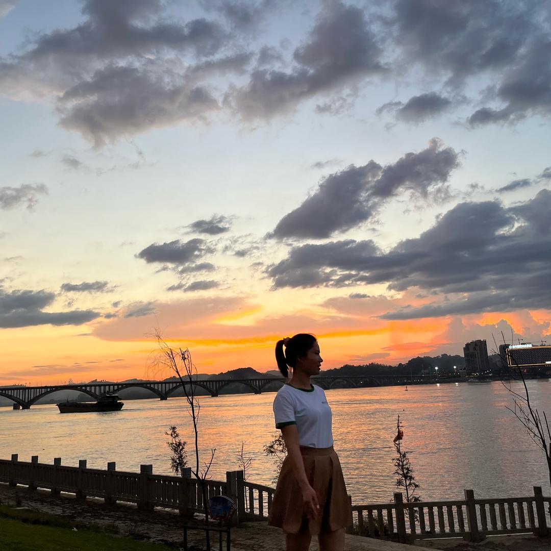 遇你，与你