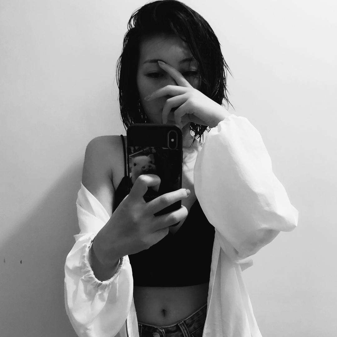俞佐佐