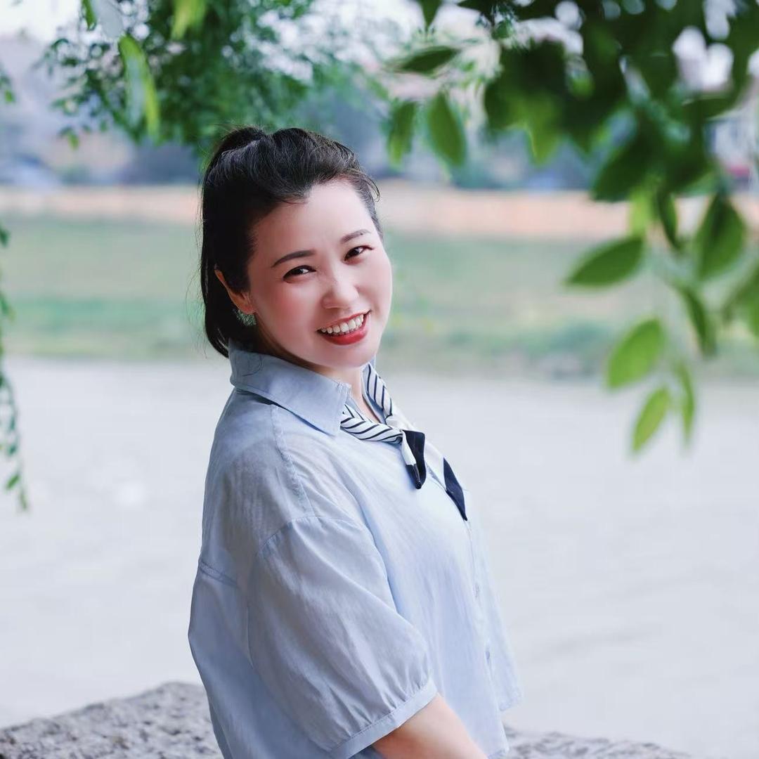 努力的饺子姐艳子