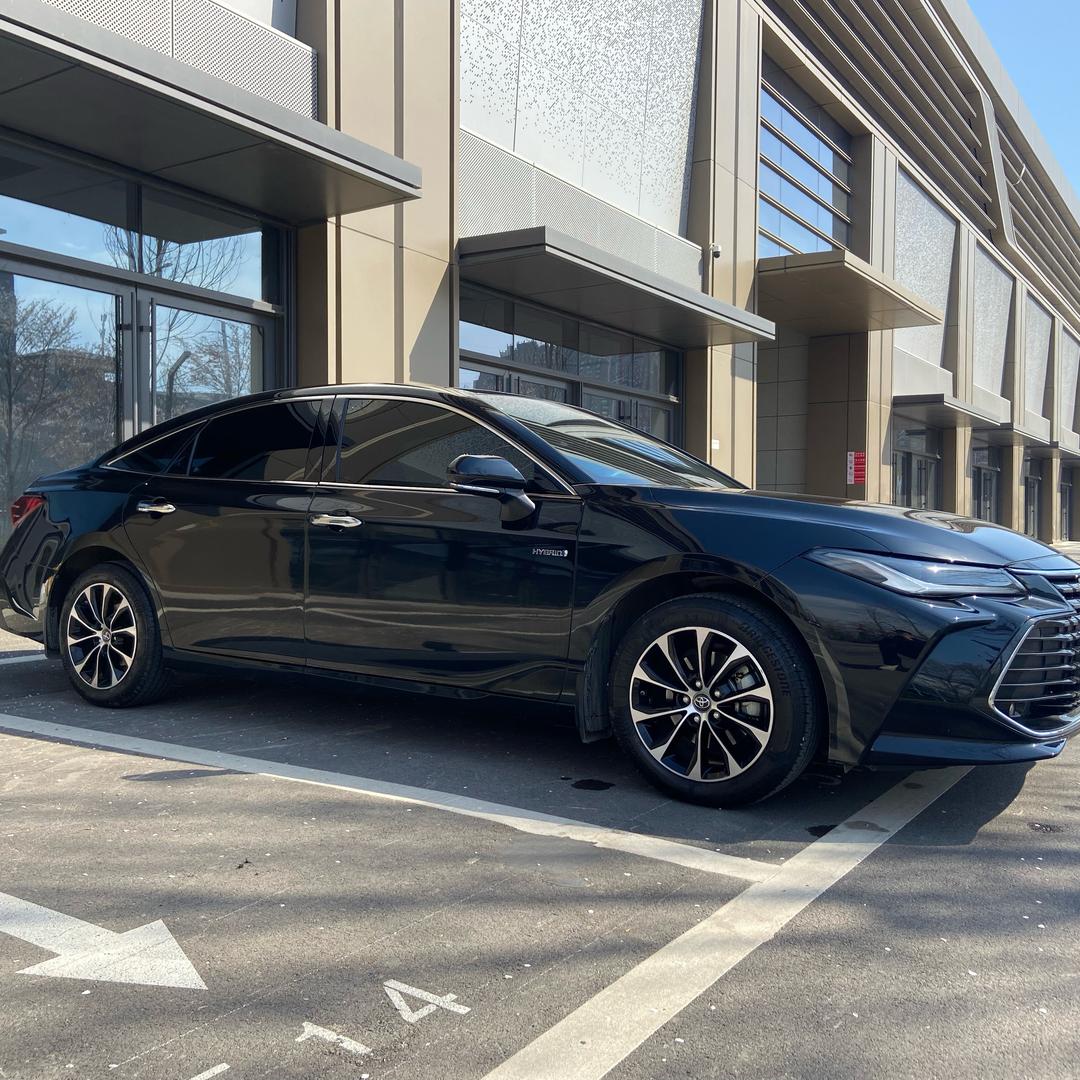 开亚洲龙的瓦学弟