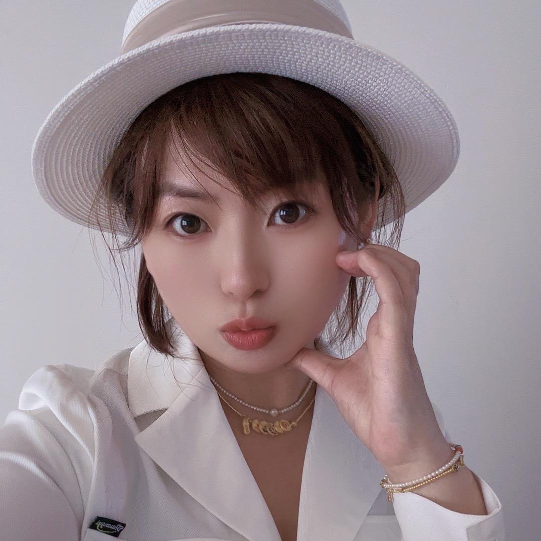 隔壁、王小萌
