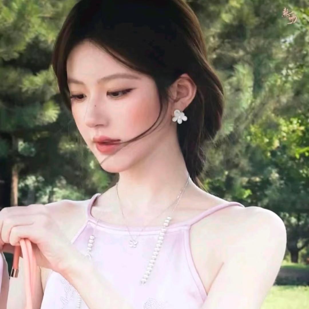 CYIXIU.