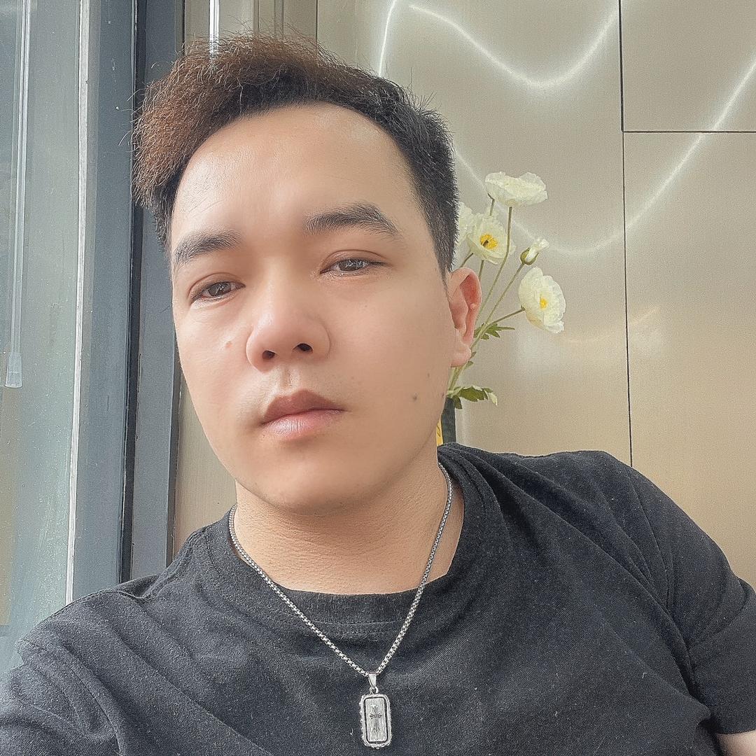 百色【名人秀发型沙龙】【阿程】