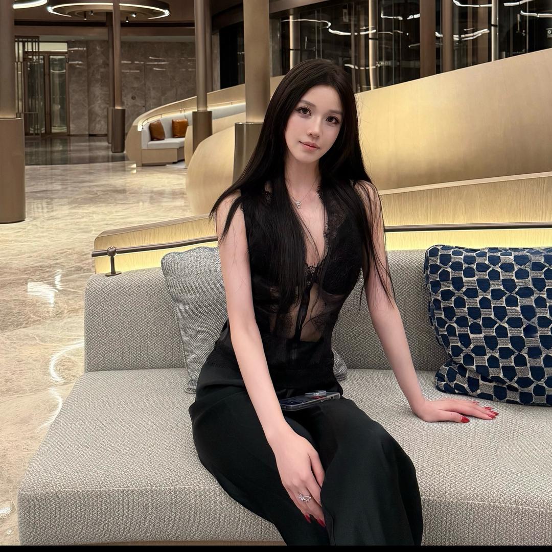 闲闲爱穿搭