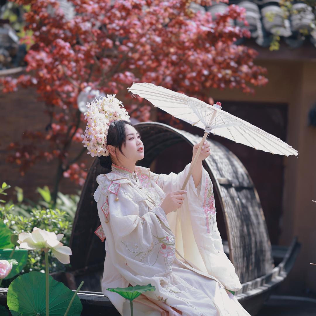 飞飞家的老板娘