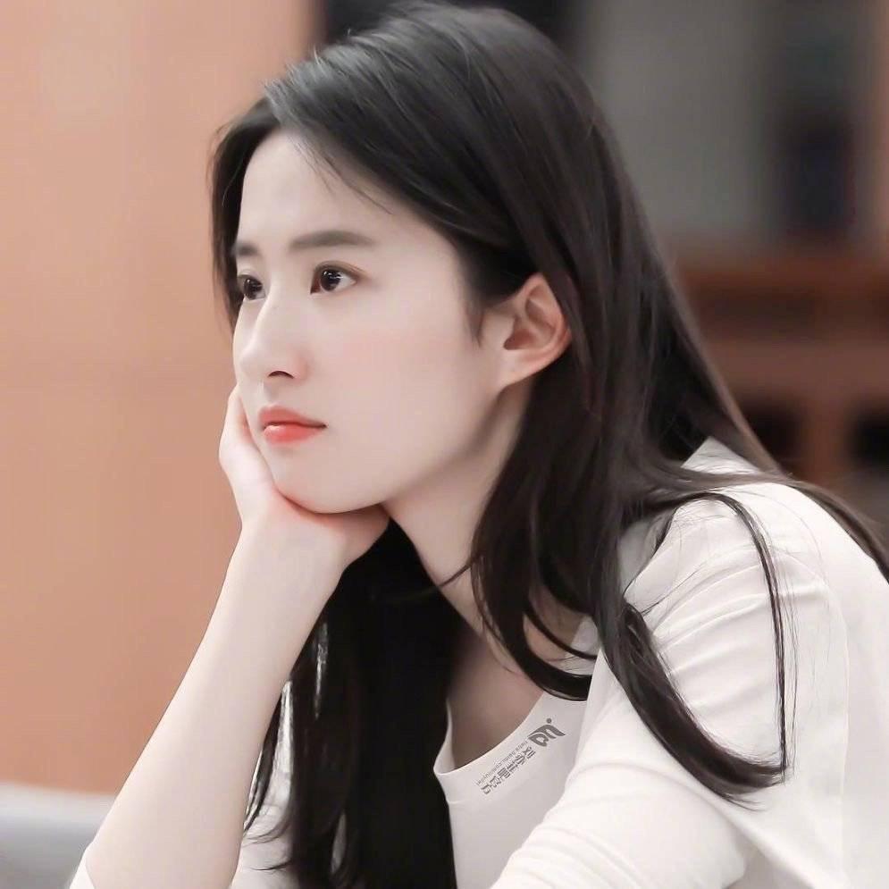 小璐jll
