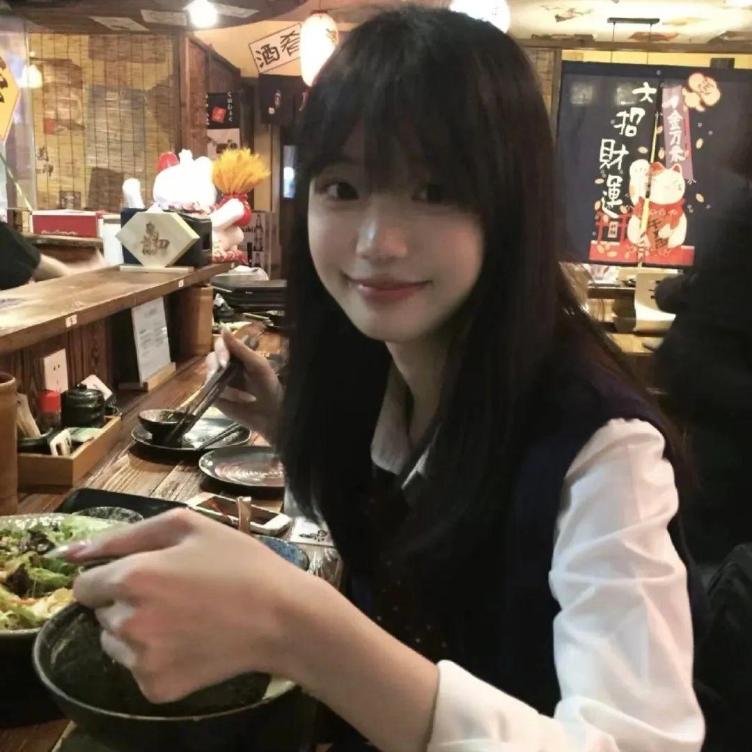 摆烂咸鱼.