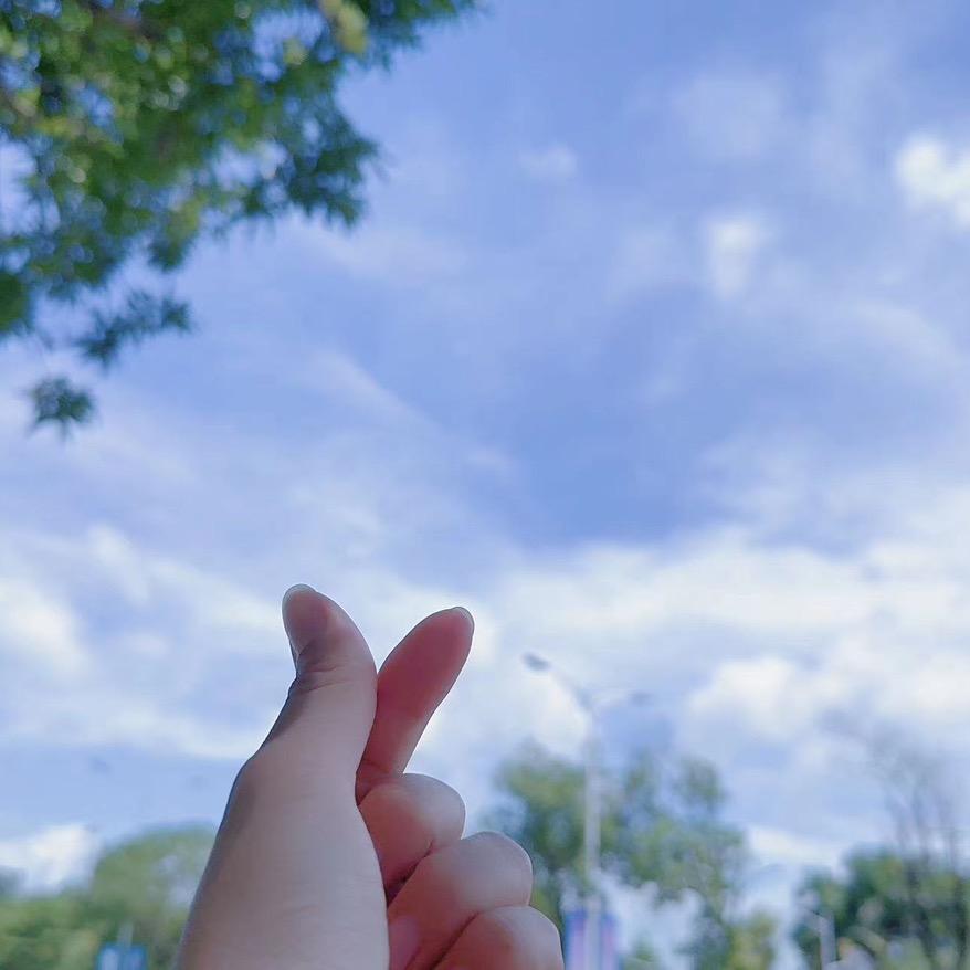 有个小酒窝