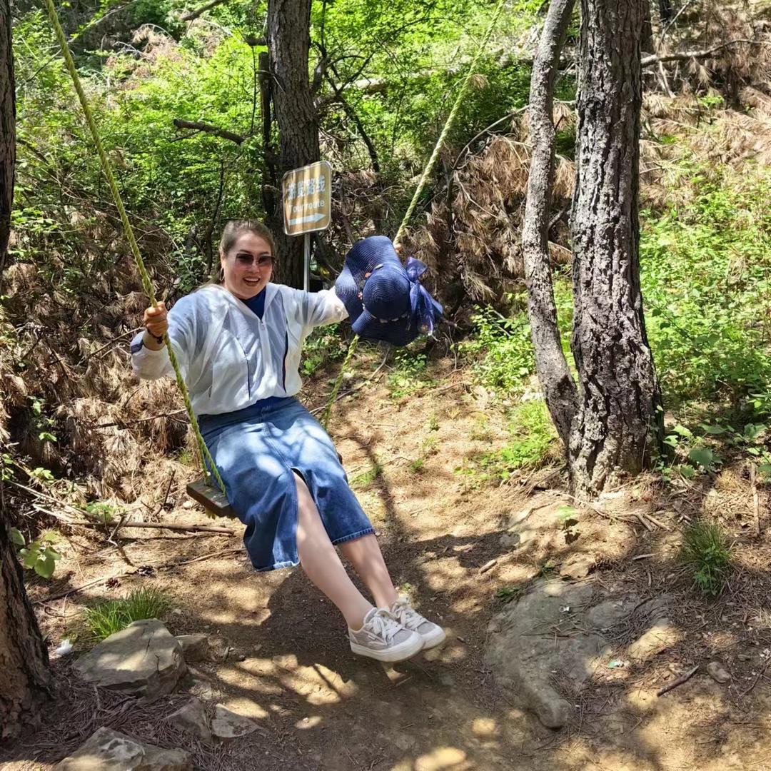 高平市冬冬个性衣铺