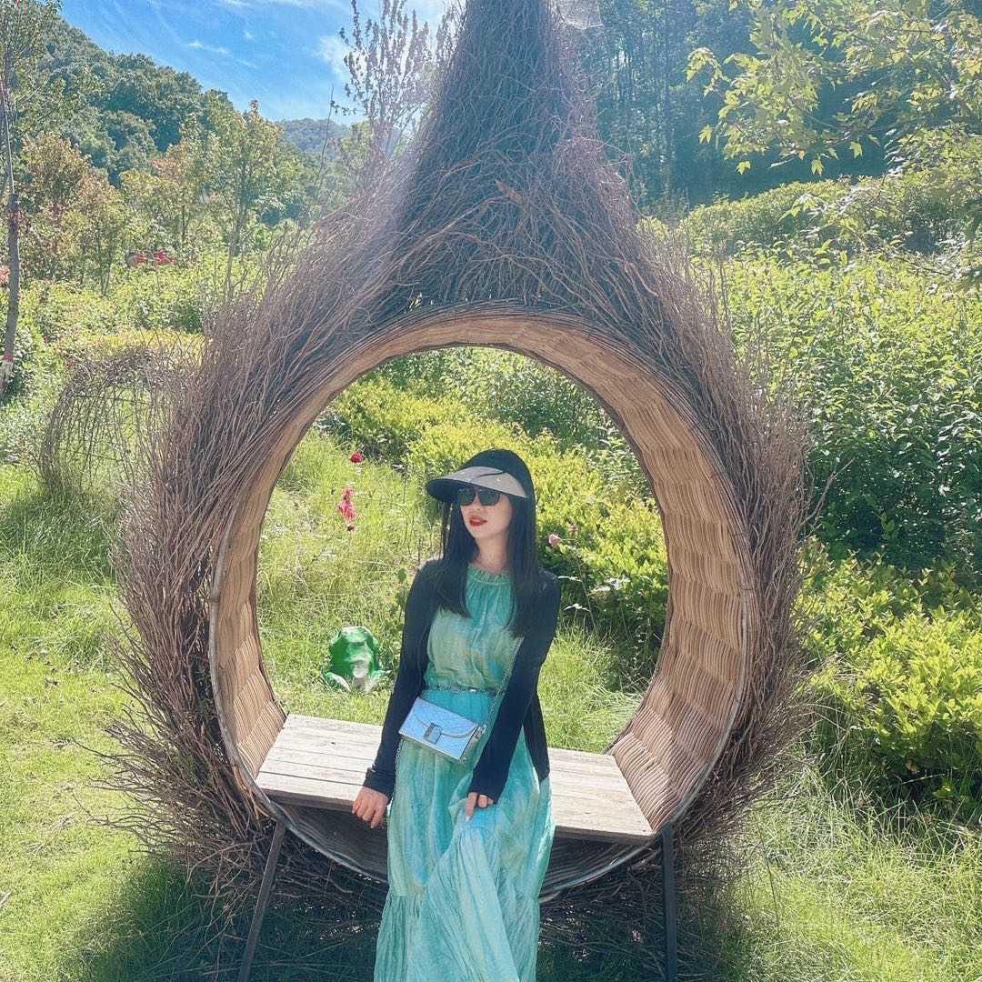 珊珊：