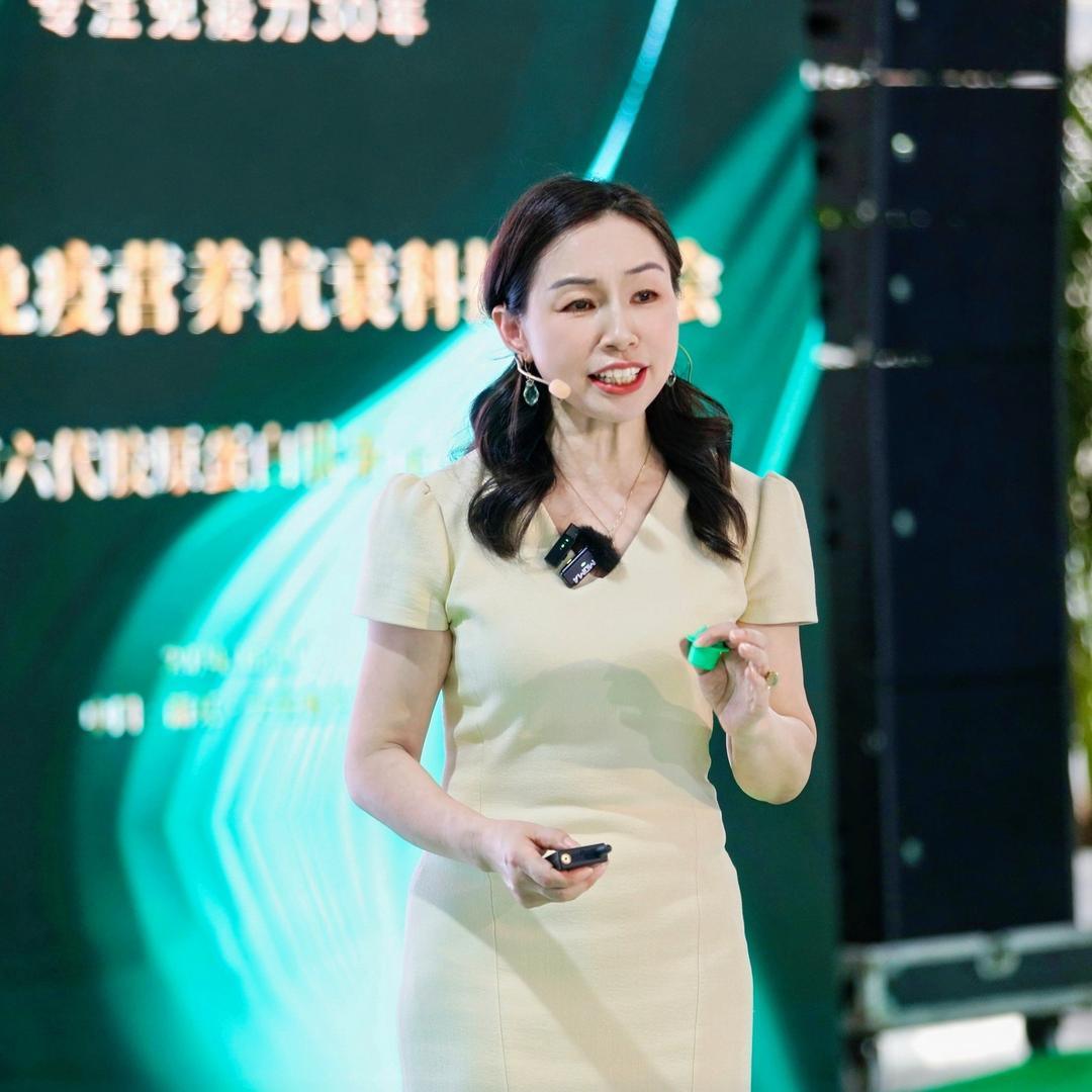 天美健董事长陈晴