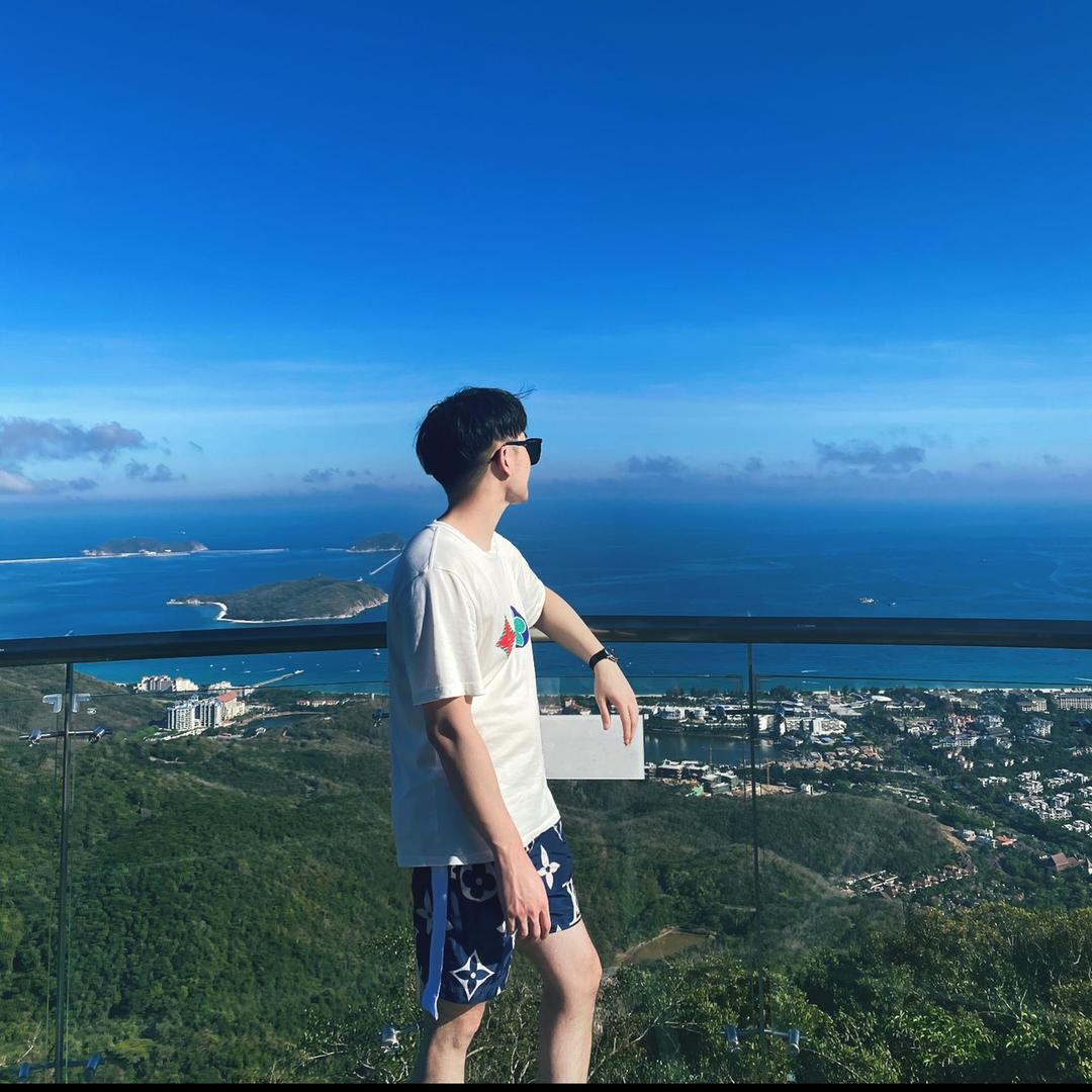 一岁就很乖了