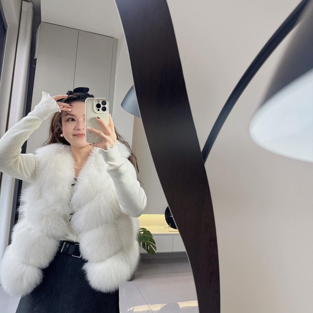 彭州市天彭镇JIAN女装店