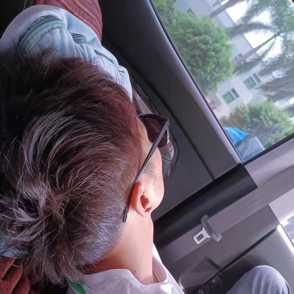 阳光 大男孩