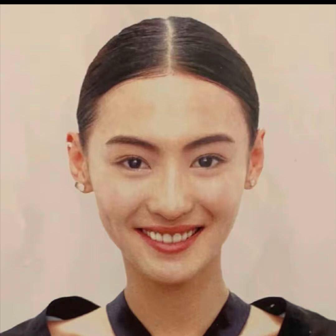 Ru、