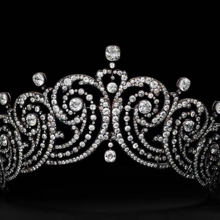 不要低头皇冠👑会掉