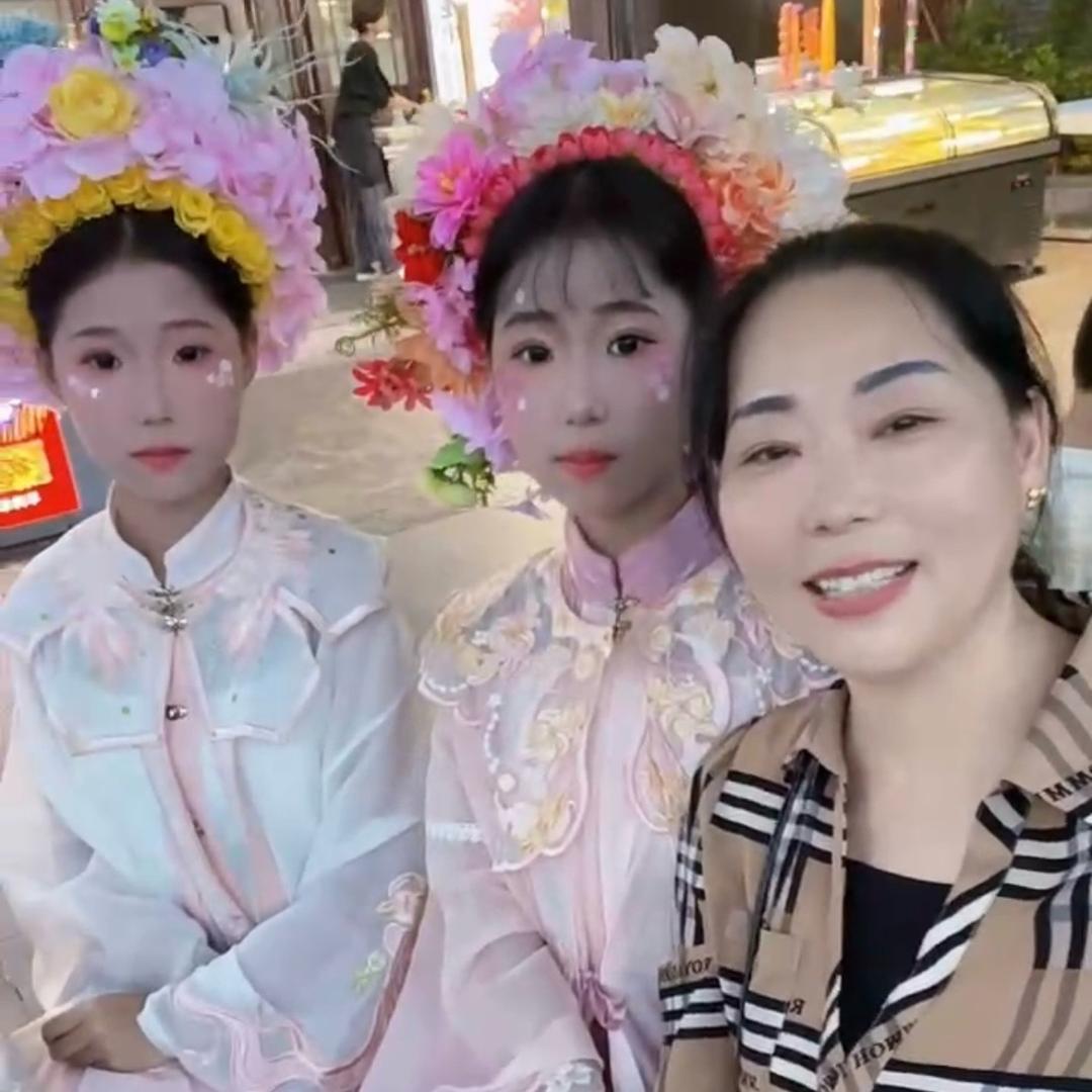 钢钩房，彩钢瓦喷漆