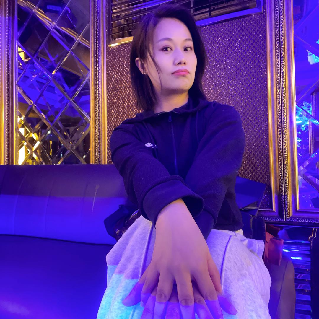 淡漠悲伤