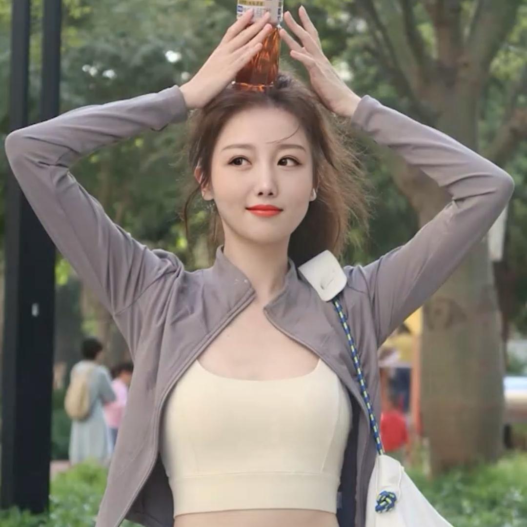 楠楠.