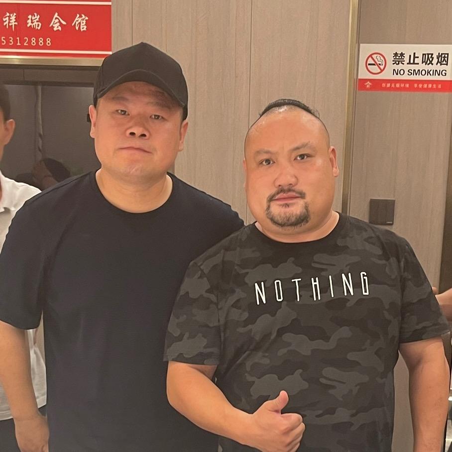 灵活的胖弟