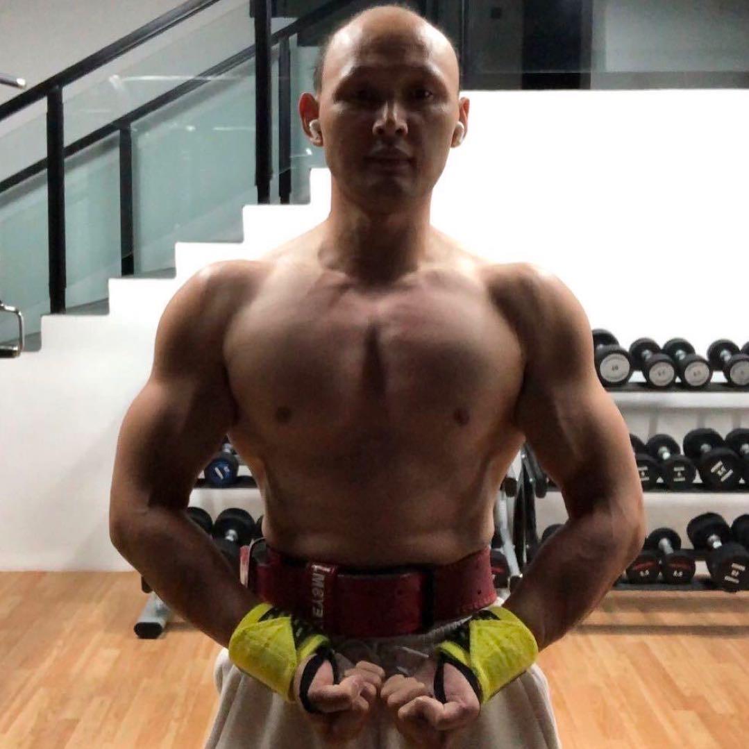 雷哥《禚中华健身学院》