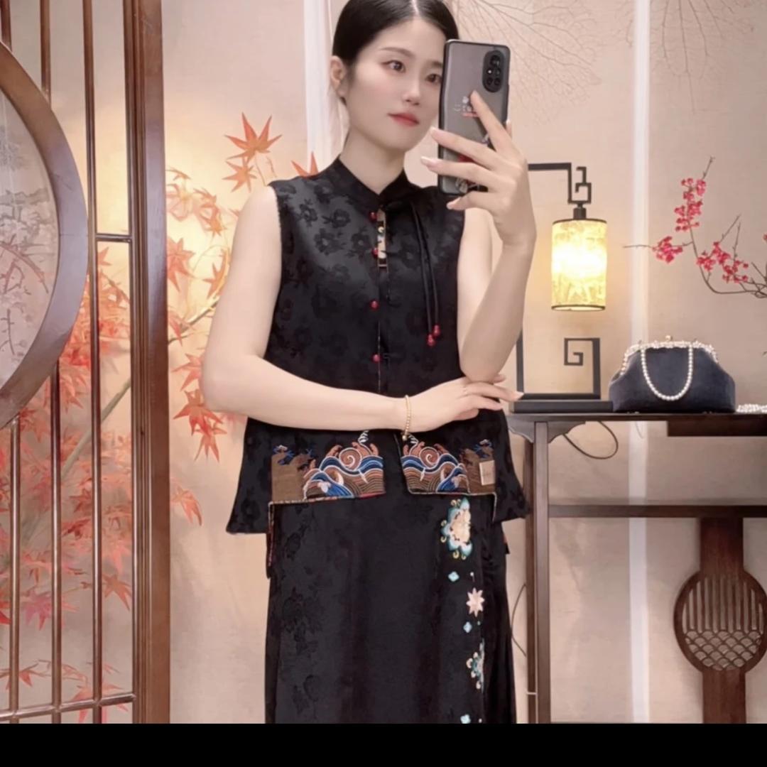 栀若服饰