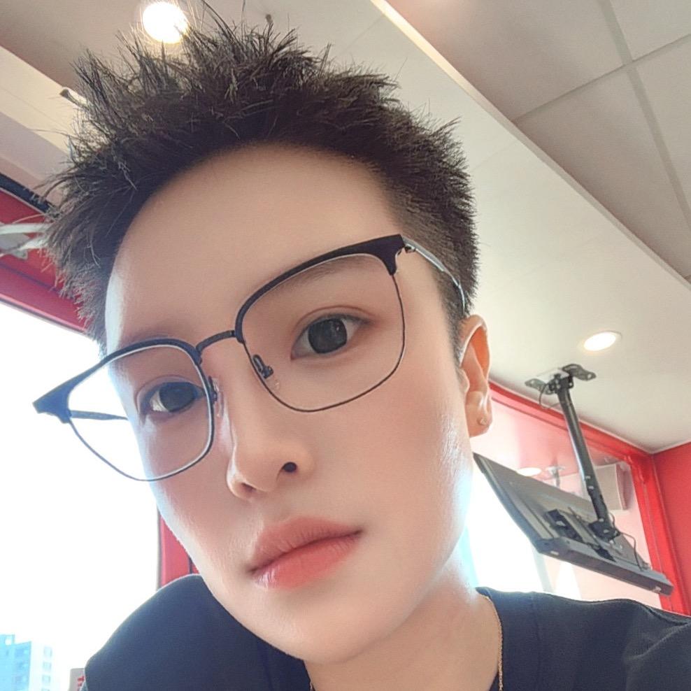 阿V