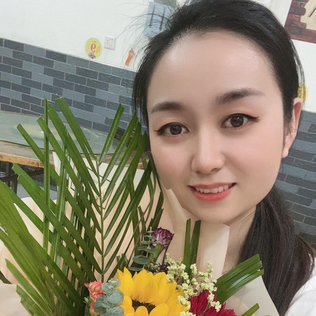 姚坤手撕面 小丽