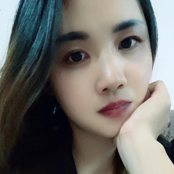 何小姐