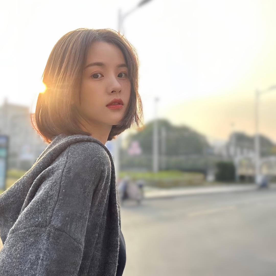 卢姑娘 🧡⁹⁸⁵