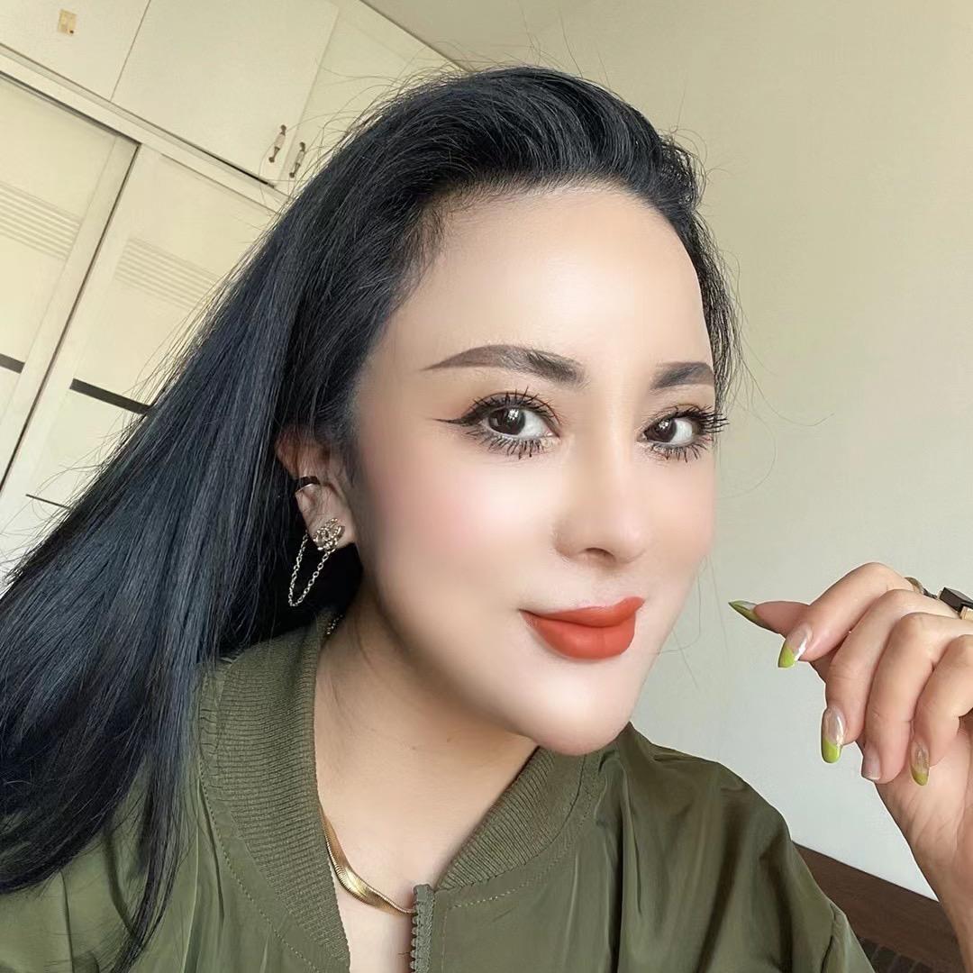 衣香丽尔欧日子韩衣馆穿搭