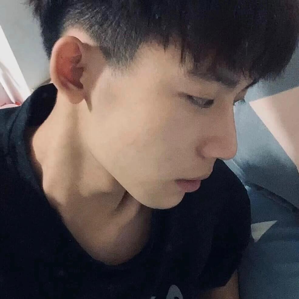 那个男人.