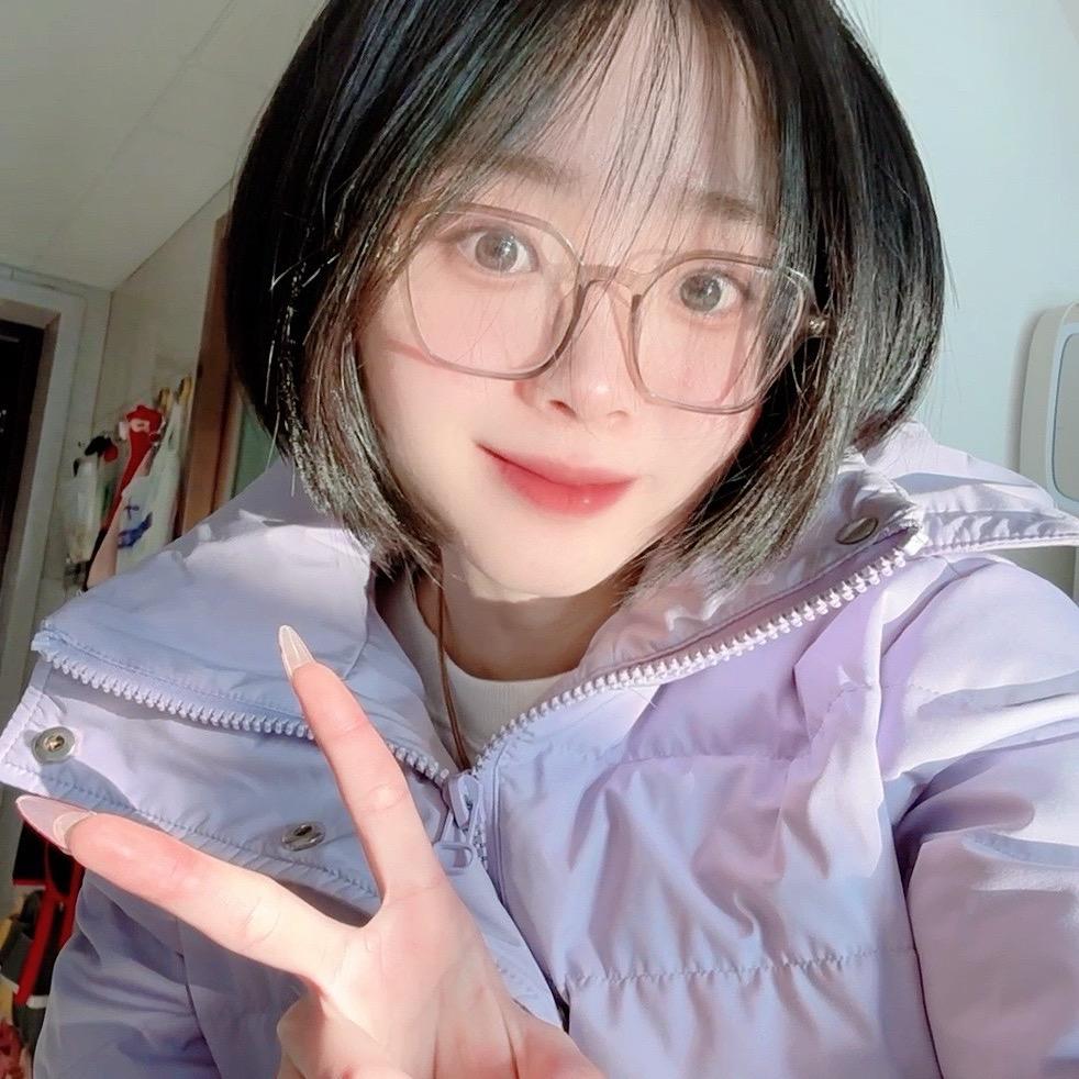 小查同学👩‍🎓