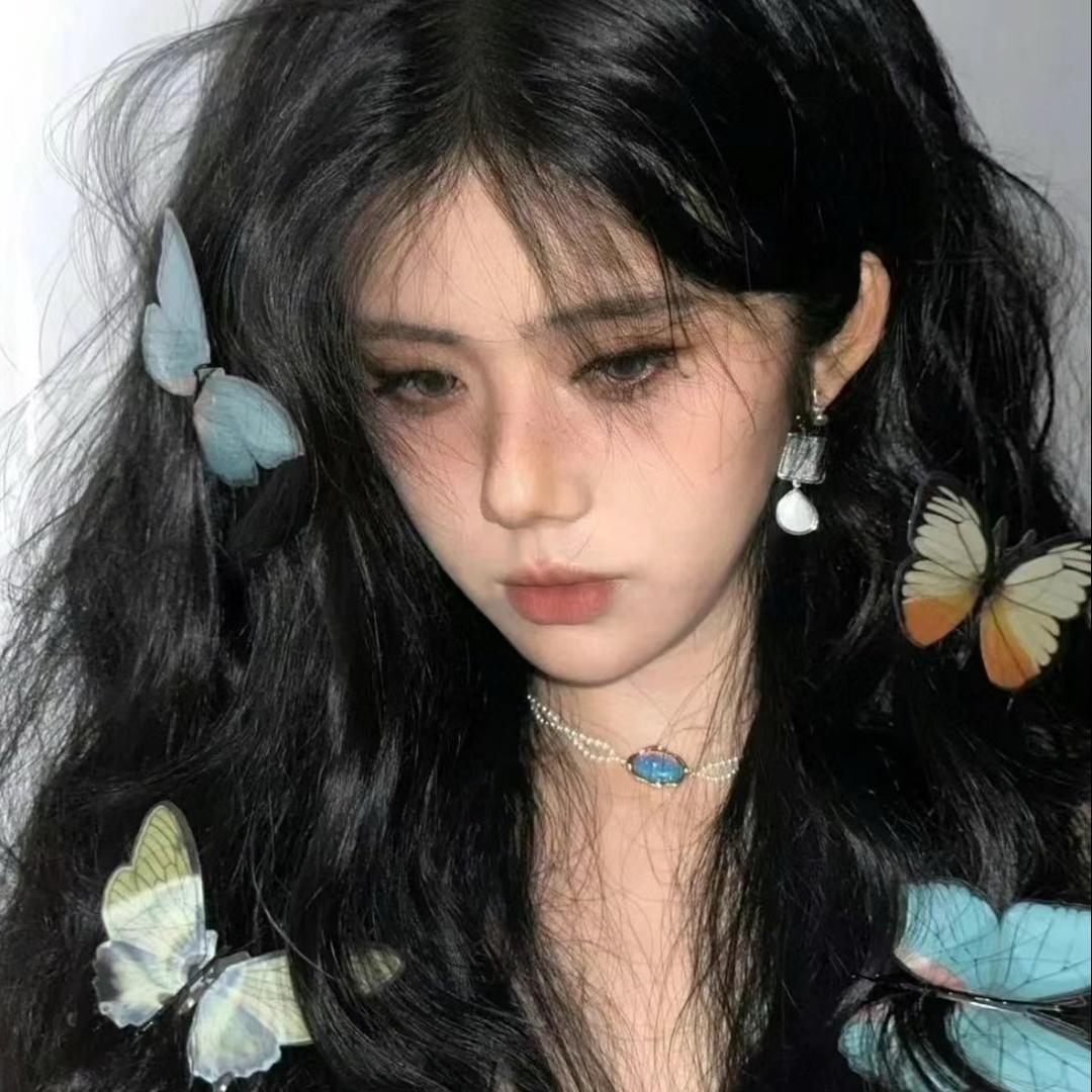 L.🦋
