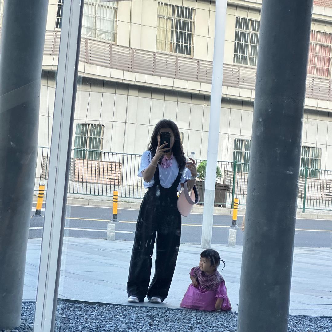 是珊珊吖