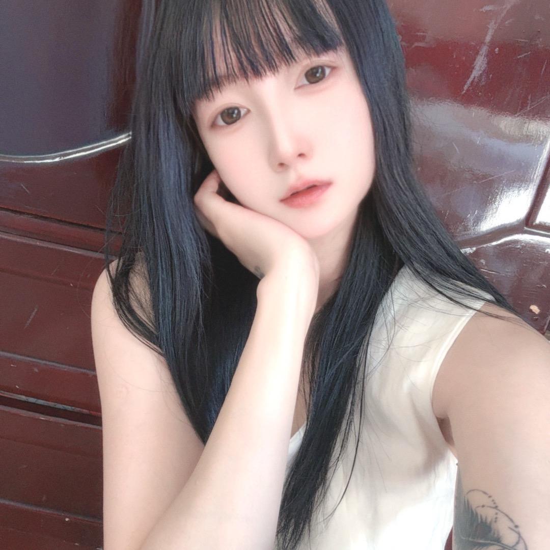 @佑