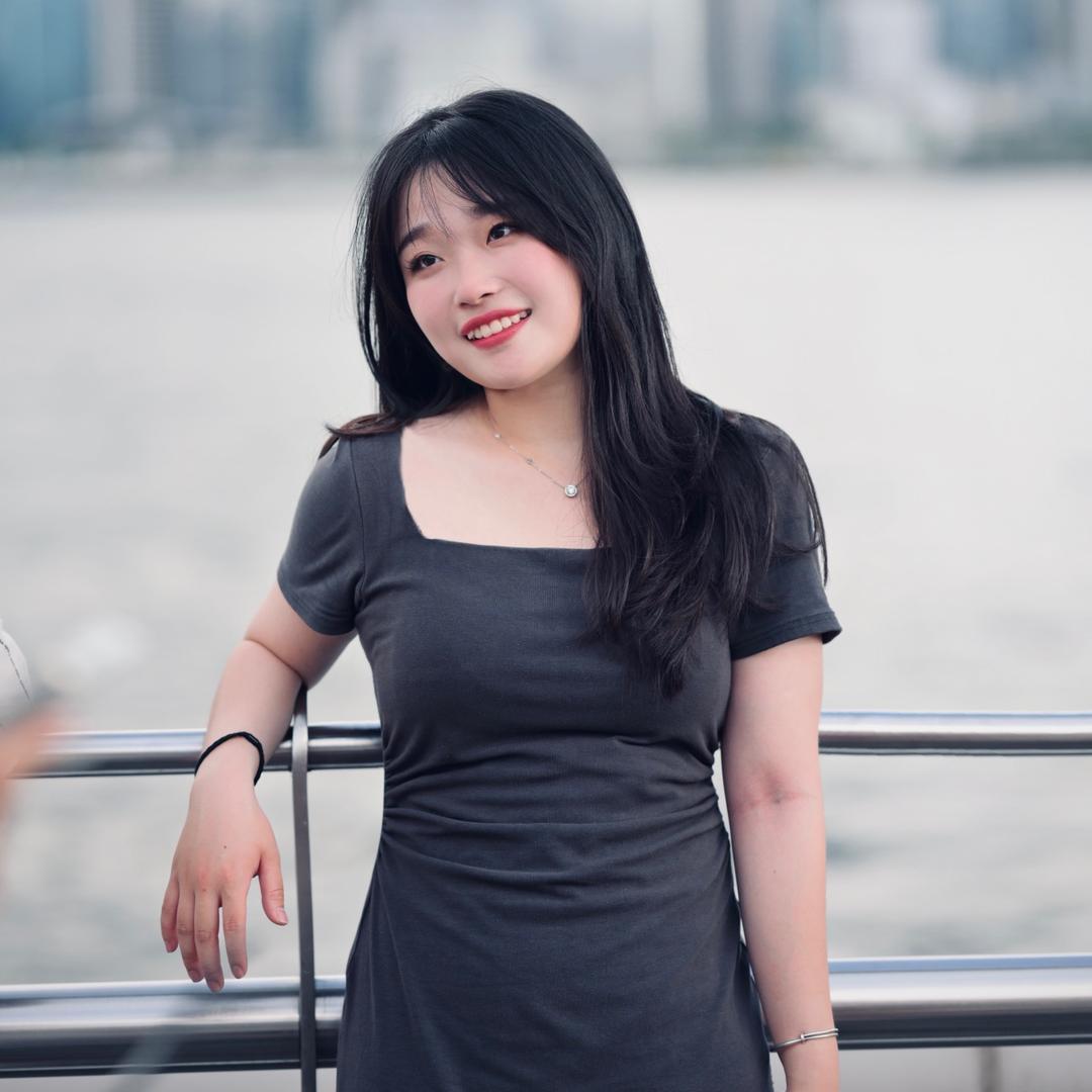小新很开心、