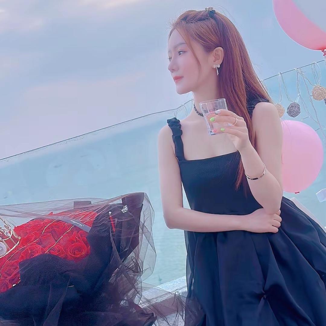 露露小姐姐