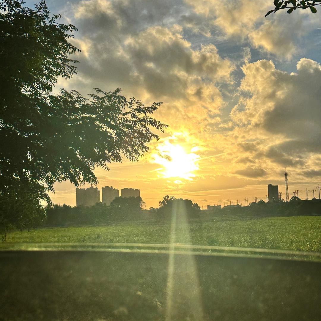 会有很多💰女士